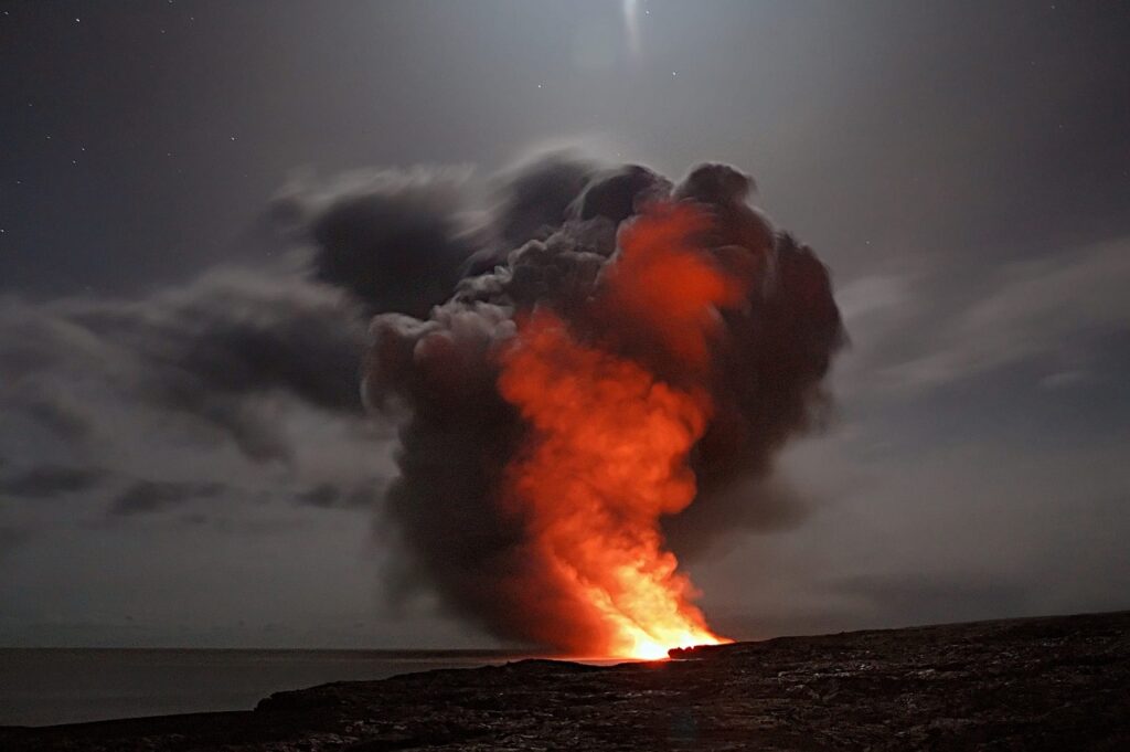 Astoundingly True - What are super volcanoes? Can they erupt again?